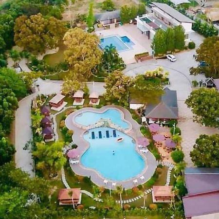 Floating Sanctuary Resort Powered By Cocotel Bulacan Eksteriør bilde