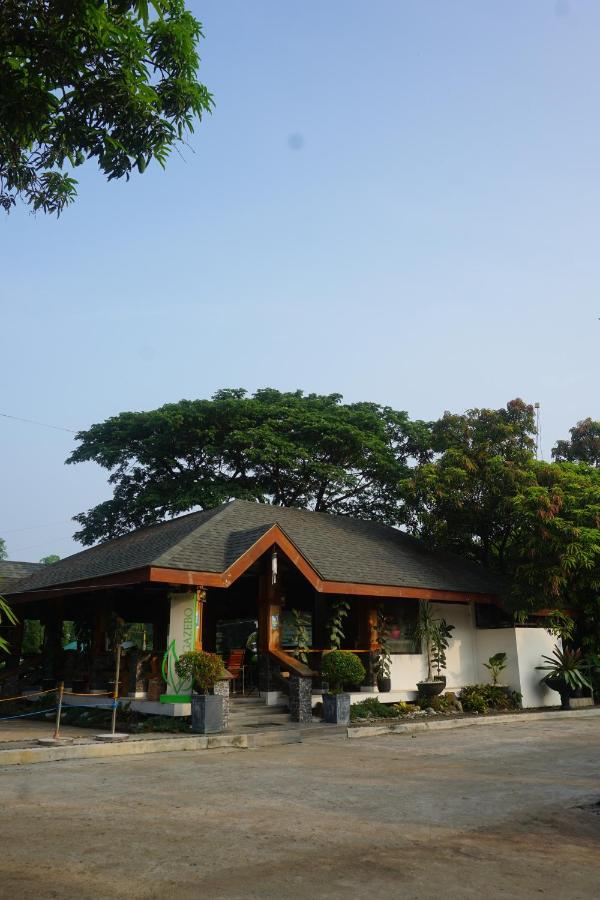 Floating Sanctuary Resort Powered By Cocotel Bulacan Eksteriør bilde