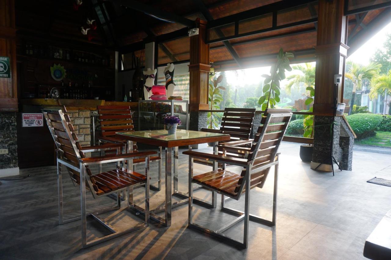 Floating Sanctuary Resort Powered By Cocotel Bulacan Eksteriør bilde