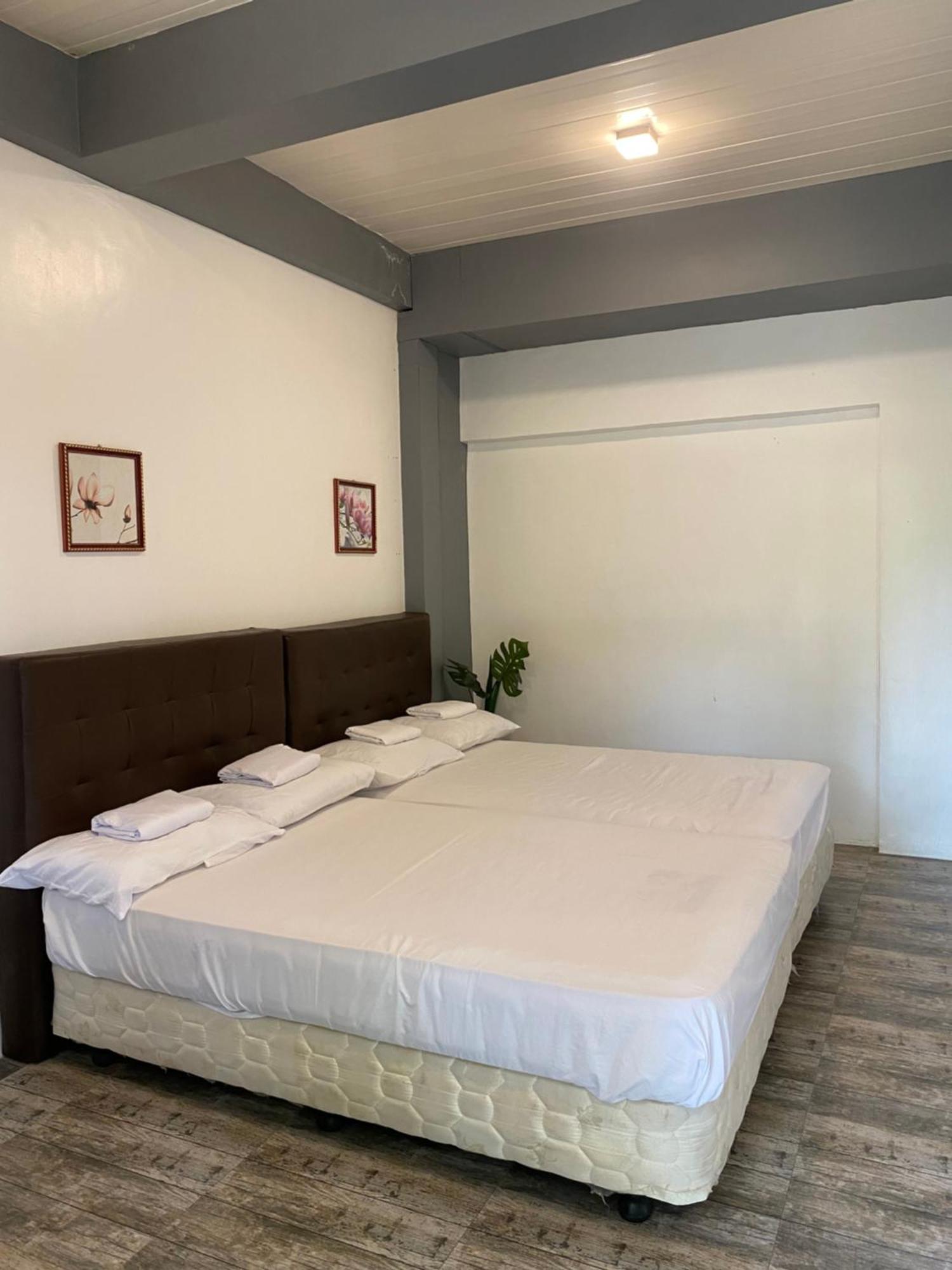 Floating Sanctuary Resort Powered By Cocotel Bulacan Rom bilde